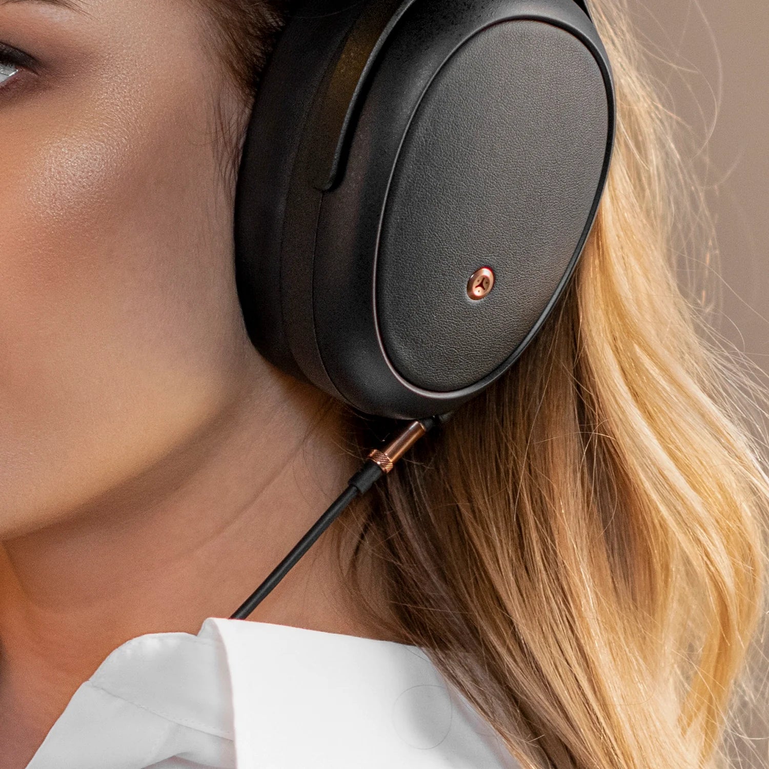 Meze Audio Mono 3.5 Liric Standard Cable splitter - High-Quality Audiophile Cable for Enhanced Sound Performance for the Meze Audio Liric II premium audiophile planar magnetic headphone